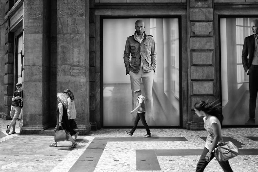 Walking-Photographer-Italian-Street-Photography1__880