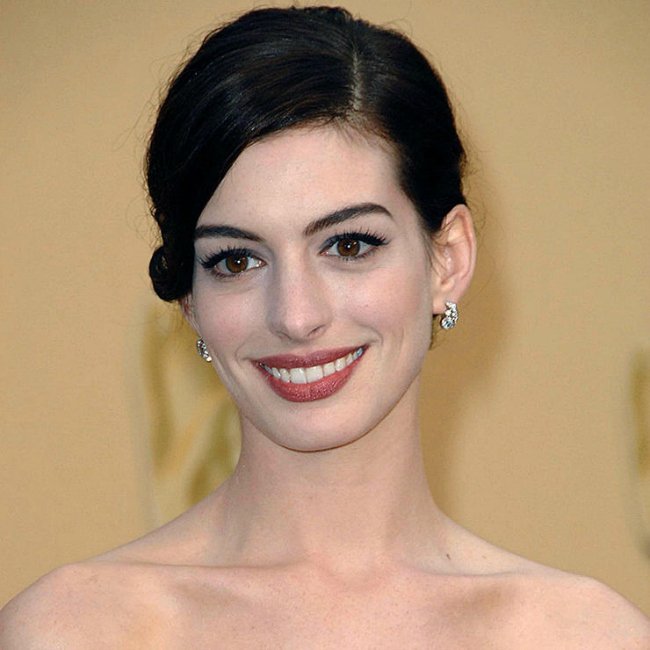 anne hathaway