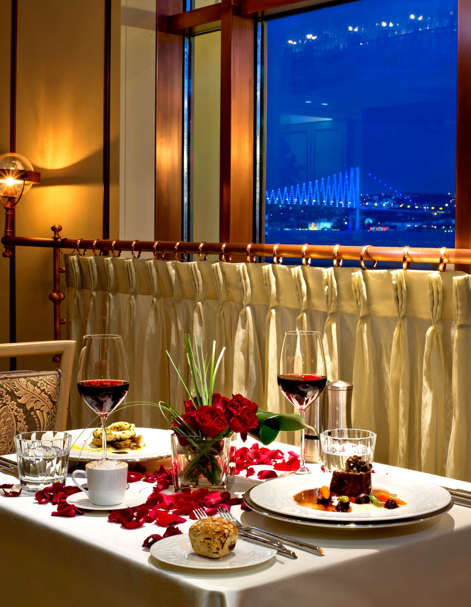 shangri-la-bosphorus-istanbulda-14-subat-sevgililer-gunu-3